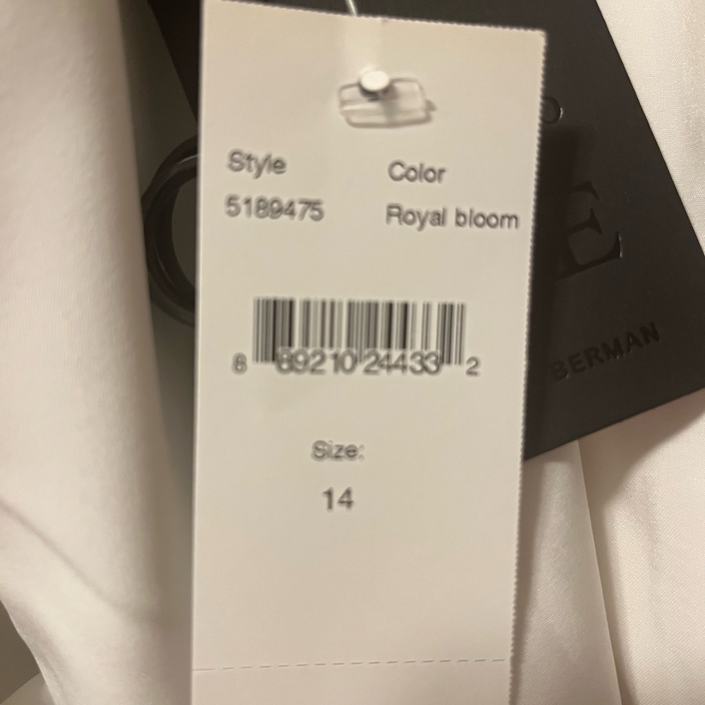 Brand New with Tags. Size 14 Black Halo Dolan one shoulder dress. Gorgeous - Picture 4 of 4